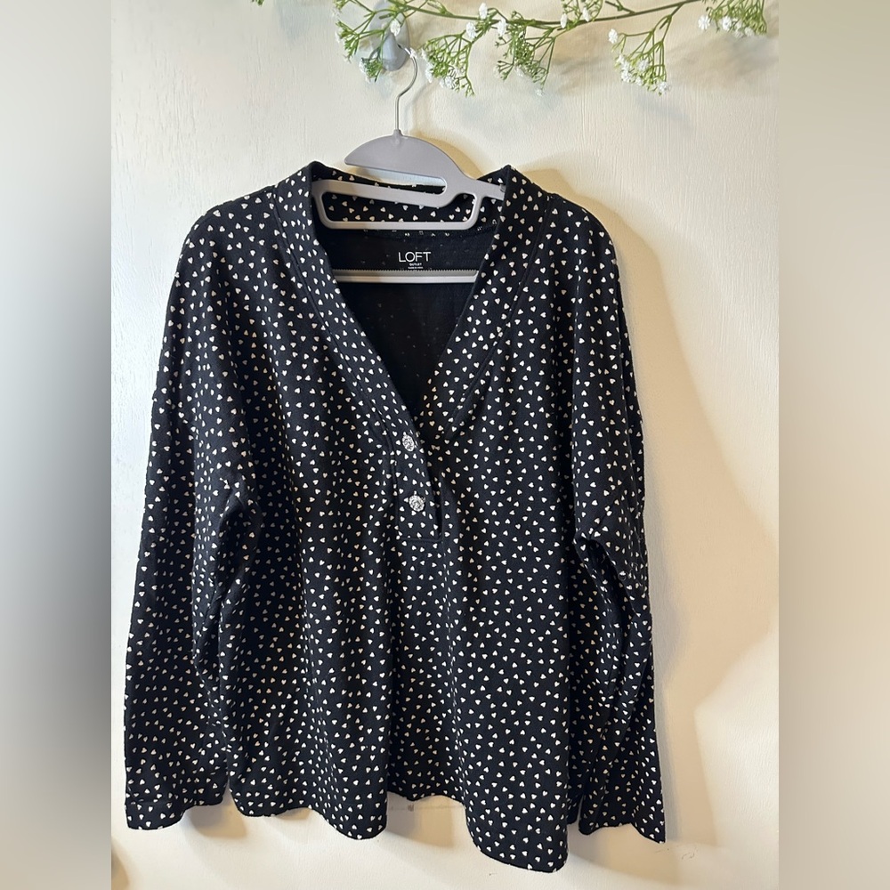 Loft | Heart With Rhinestone button sweater
